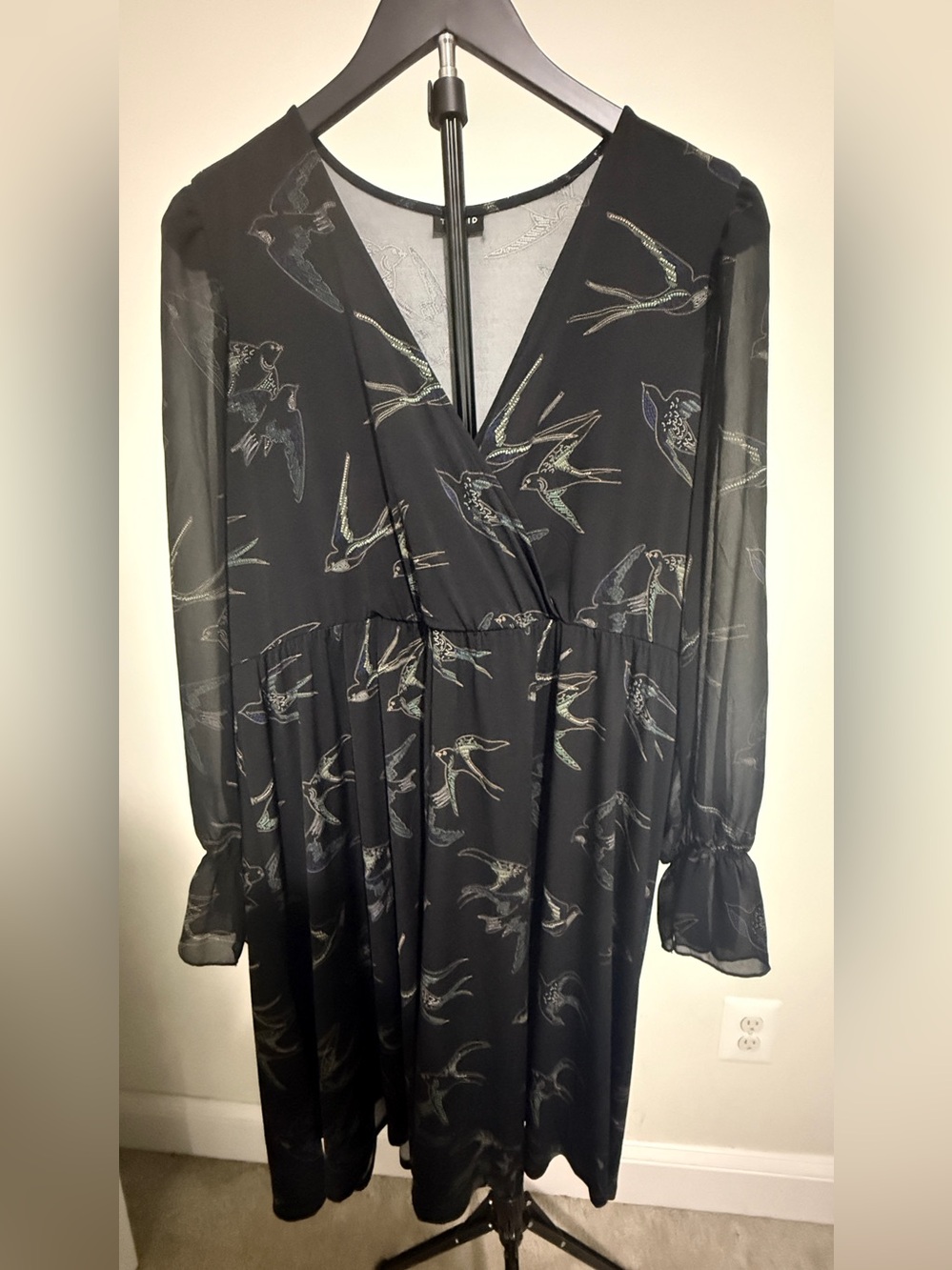 torrid Black Bird-Print Long Sleeve Wrap Dress